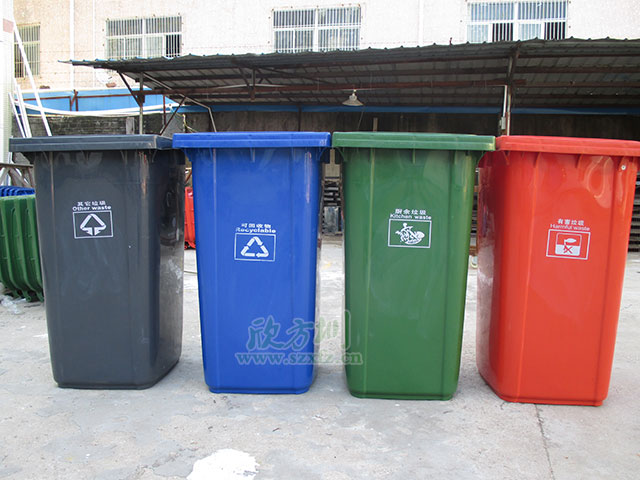 欣方圳垃圾桶廠(chǎng)家 為咸寧農(nóng)貿(mào)市場(chǎng)配備塑料垃圾桶