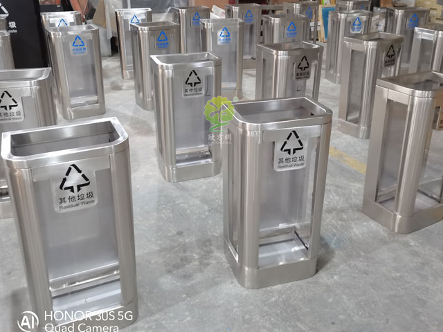 不銹鋼地鐵防爆垃圾桶-欣方圳車(chē)站高鐵地鐵垃圾桶廠家