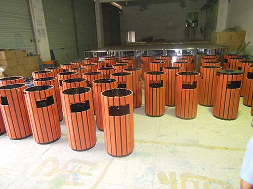 欣方圳鋼木垃圾箱再次獲得珠?？蛻?hù)選購(gòu)