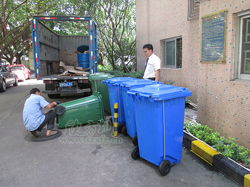 新增塑料分類(lèi)垃圾桶！牛市東西路“美顏”